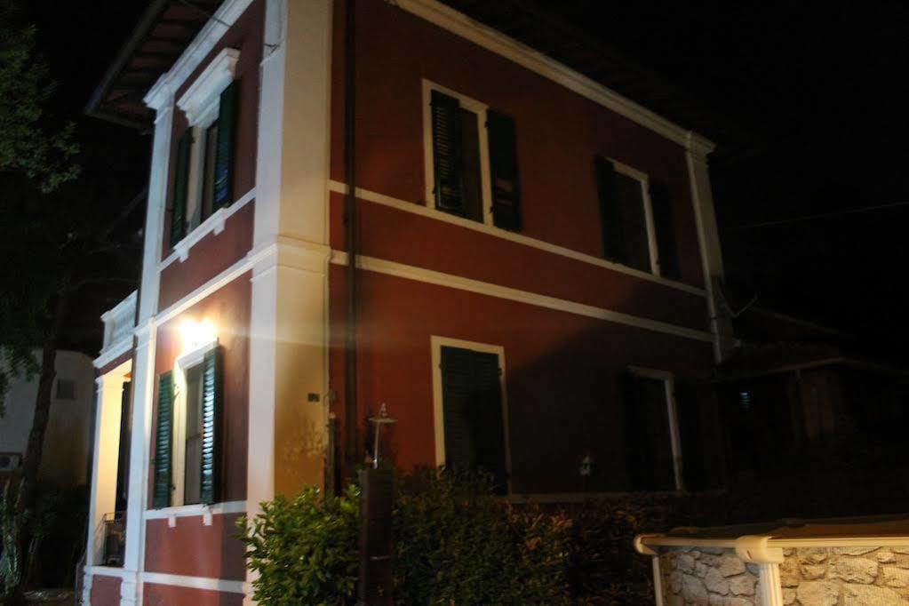 B&B Villa Regina Pisa Exterior foto